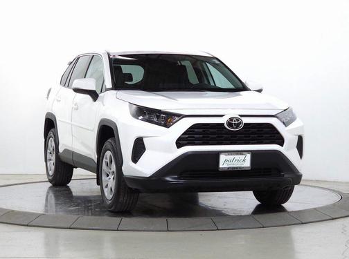 Blizzard Pearl 2022 Toyota RAV4 LE