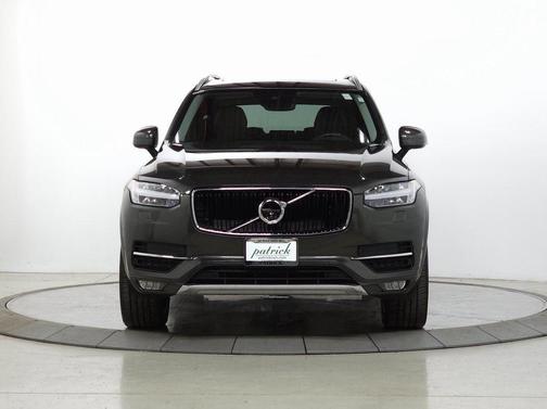 2018 Volvo XC90 T6 Momentum