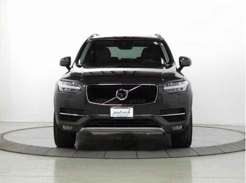 2018 Volvo XC90 T6 Momentum