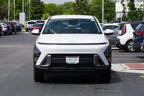 2025 Hyundai KONA SE