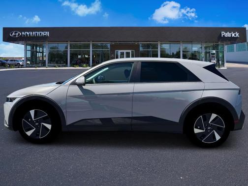 2025 Hyundai IONIQ 5 SE