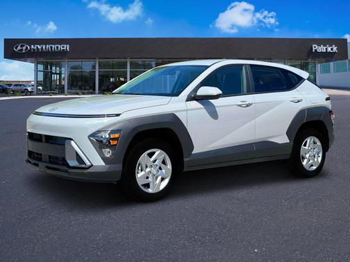 2025 Hyundai KONA SE