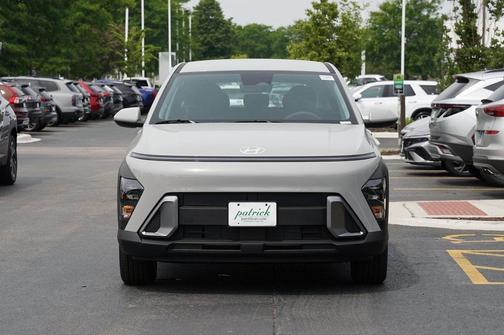 2025 Hyundai KONA SE