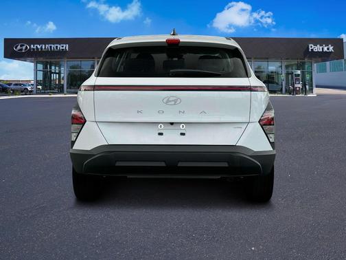 2025 Hyundai KONA SE