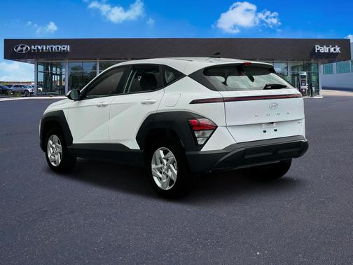 2025 Hyundai KONA SE