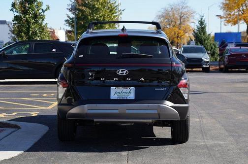 Abyss Black Pearl 2026 Hyundai KONA Limited