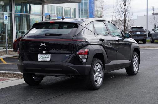 2025 Hyundai KONA SE
