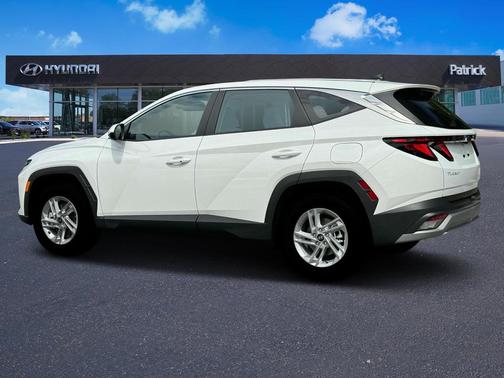 2025 Hyundai TUCSON SE