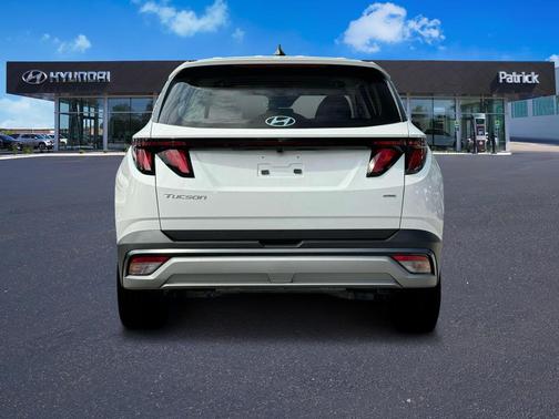 2025 Hyundai TUCSON SE