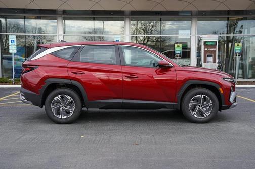 2026 Hyundai TUCSON Hybrid Blue SE