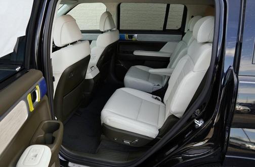 2025 Hyundai SANTA FE HEV Calligraphy