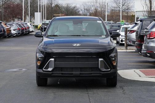 2025 Hyundai KONA SE