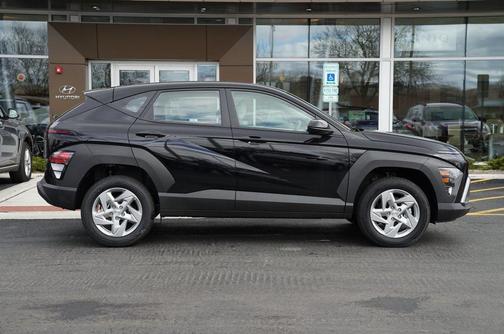 2025 Hyundai KONA SE
