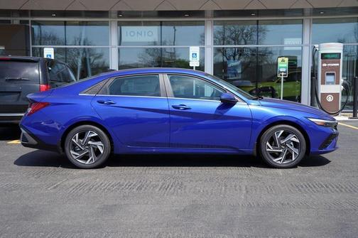 2025 Hyundai ELANTRA HEV Limited