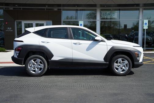 2025 Hyundai KONA SE