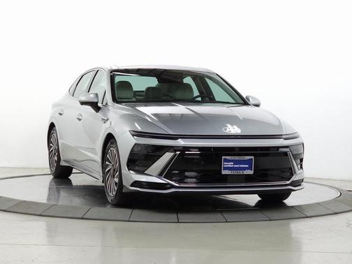 2024 Hyundai SONATA Hybrid Limited