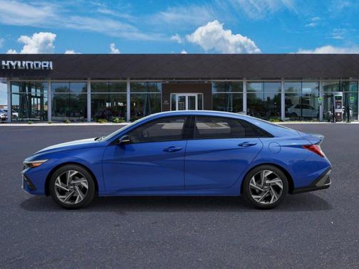 2025 Hyundai ELANTRA HEV SEL