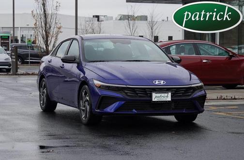 2025 Hyundai ELANTRA HEV SEL