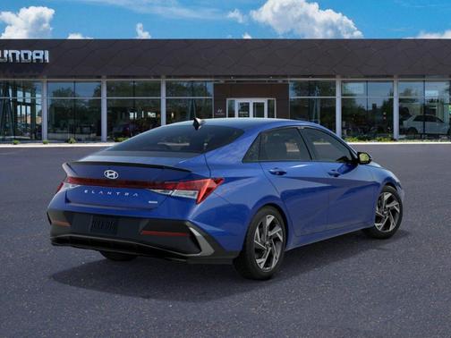 2025 Hyundai ELANTRA HEV SEL