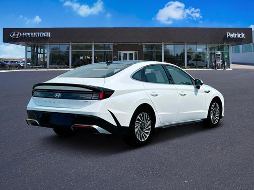 2025 Hyundai SONATA Hybrid Limited