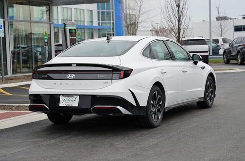 2025 Hyundai SONATA SEL
