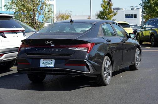 2025 Hyundai ELANTRA SEL Convenience