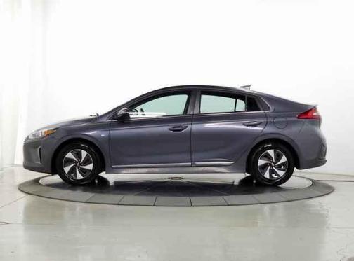 2017 Hyundai IONIQ Hybrid SEL