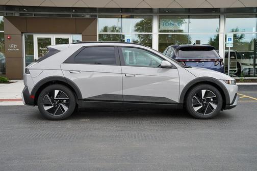 2025 Hyundai IONIQ 5 SEL