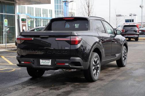 2025 Hyundai SANTA CRUZ SEL Activity