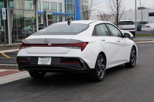 2025 Hyundai ELANTRA HEV Limited