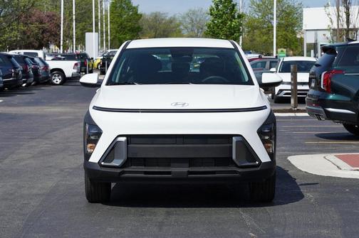 2025 Hyundai KONA SE