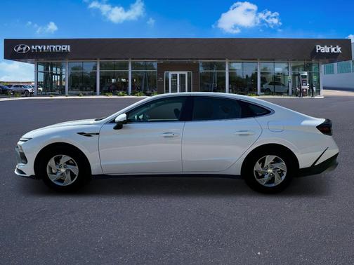 2025 Hyundai SONATA SE