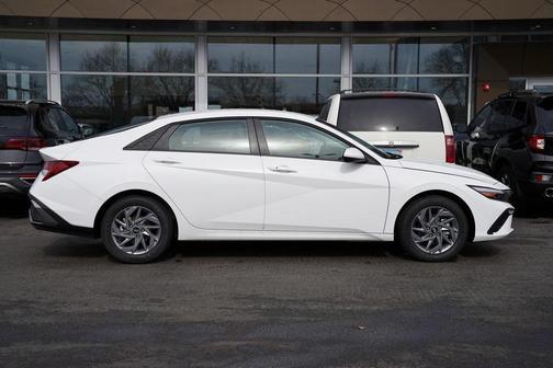 2025 Hyundai ELANTRA HEV Blue