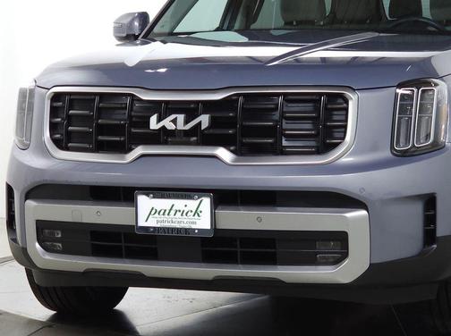 Everlasting Silver 2023 Kia Telluride SX