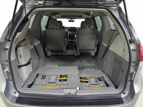 2014 Toyota Sienna L