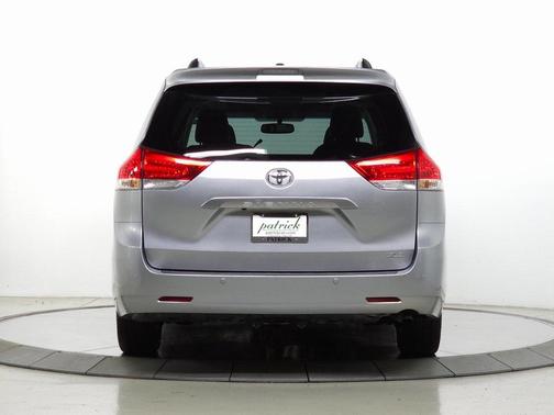 2014 Toyota Sienna L