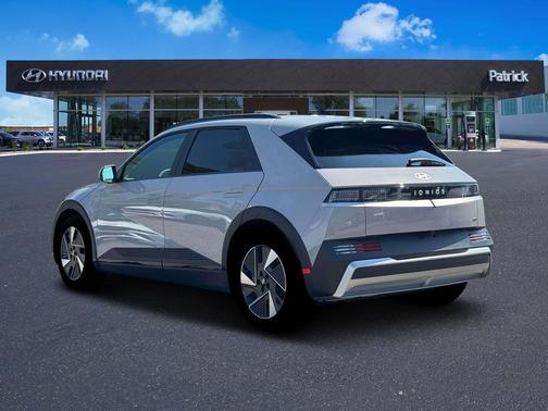 2025 Hyundai IONIQ 5 SEL