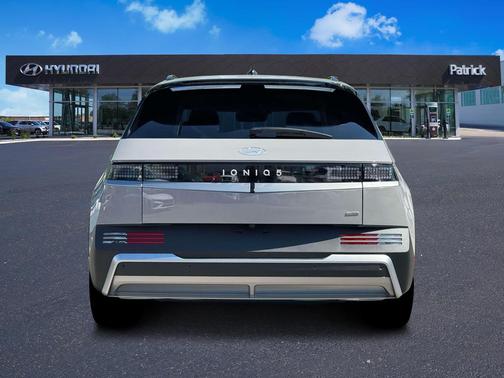 2025 Hyundai IONIQ 5 SEL