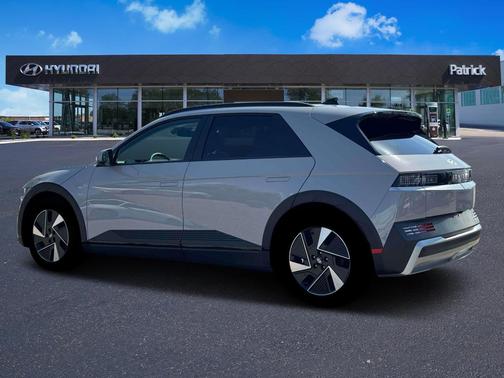 2025 Hyundai IONIQ 5 SEL