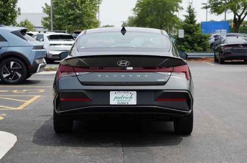 2025 Hyundai ELANTRA HEV SEL