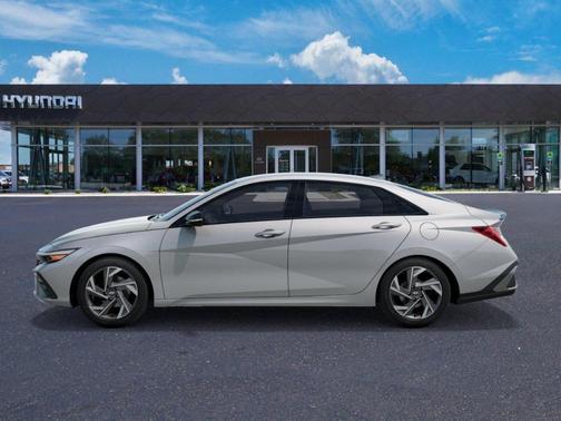 2025 Hyundai ELANTRA HEV SEL
