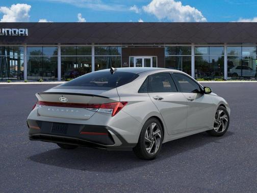 2025 Hyundai ELANTRA HEV SEL