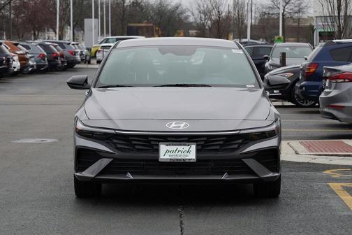 2025 Hyundai ELANTRA HEV SEL