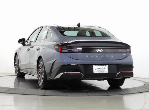 2025 Hyundai SONATA Hybrid Limited
