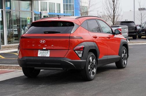 2025 Hyundai KONA SEL