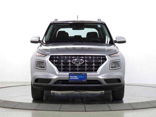 Shimmering Silver 2025 Hyundai VENUE SEL