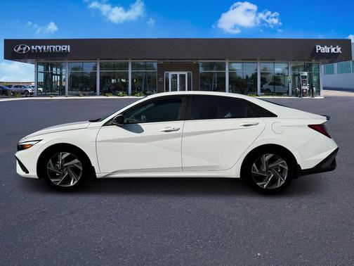 2025 Hyundai ELANTRA HEV SEL