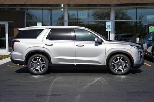 2025 Hyundai PALISADE SEL Premium