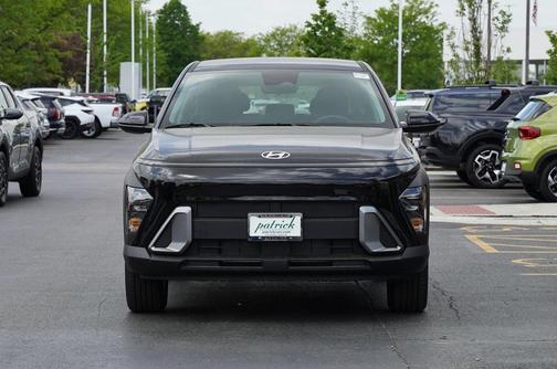 2025 Hyundai KONA SE