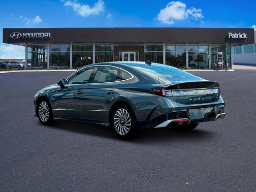 2025 Hyundai SONATA Hybrid Limited